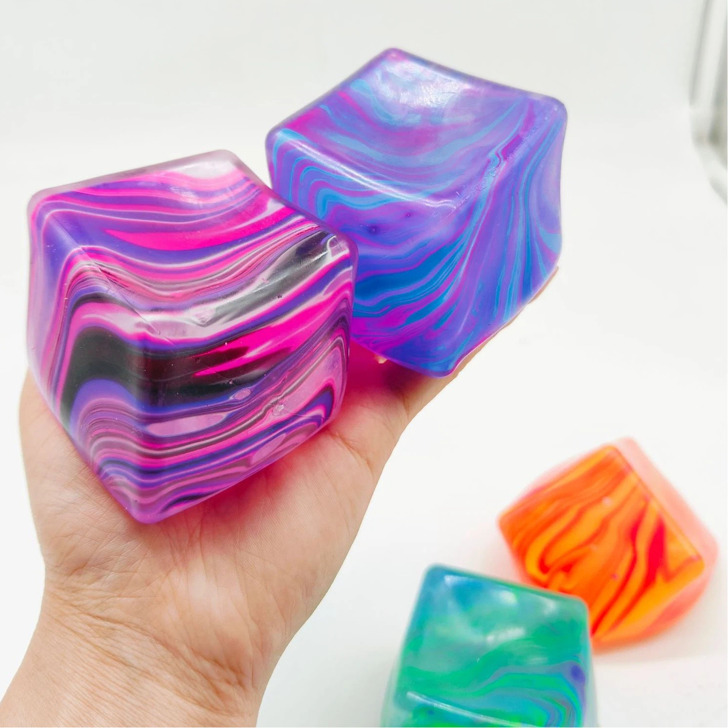 Needoh Soft and Glutinous Sens - đánh giá và giá Fidget Cube Original